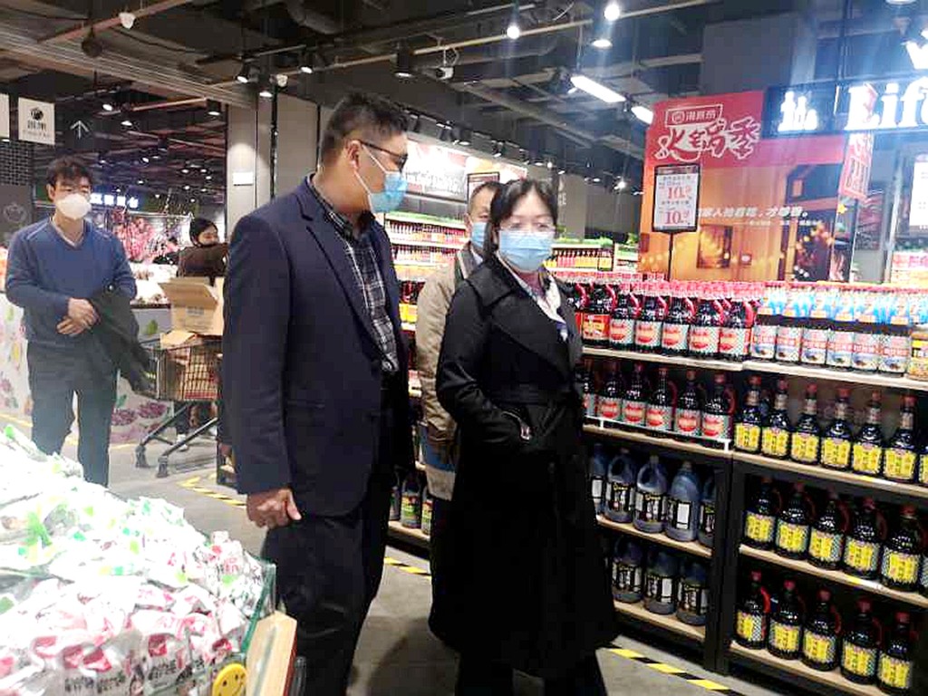 殷都区韩俊波,梅梅走访调研新的社会阶层人士统战工作